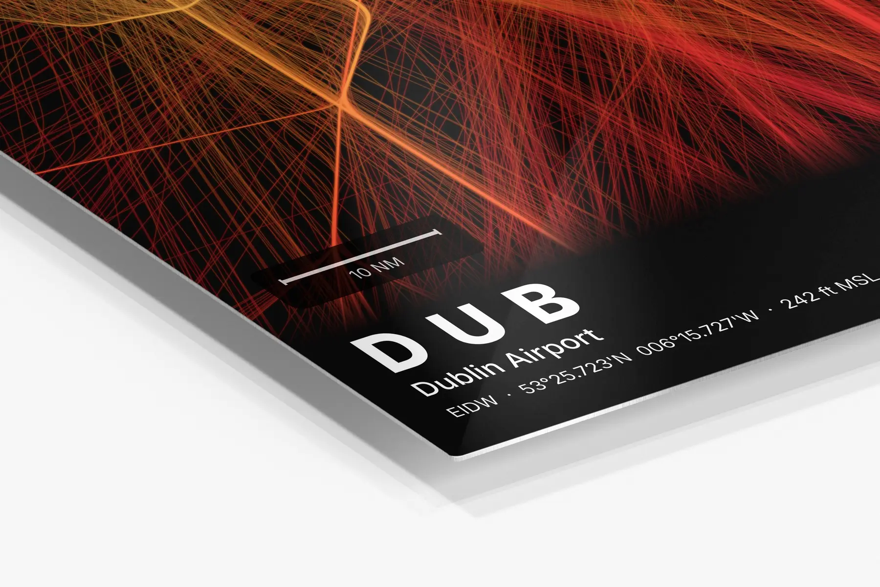 Close-up of the aluminum print's edge and high-gloss finish